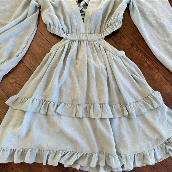 ELLIATT CUTOUT DRESS MINI SAGE S - Picture 7 of 8
